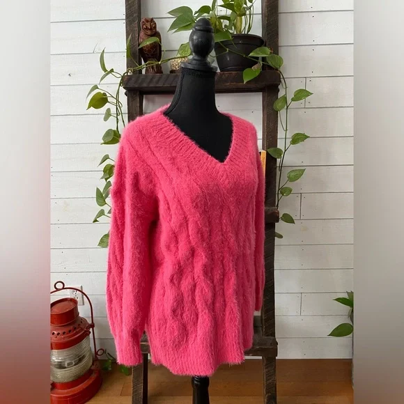Lucky Brand: Pink Fuzzy Cable Knit V Necklace Sweater - Picture 14 of 17